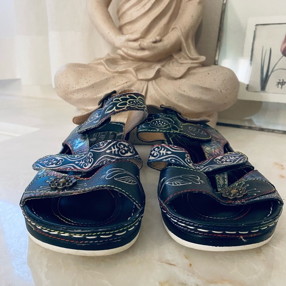 🎉HP🎉 L’Artiste blk Sumacah  sandals - Picture 13 of 14